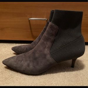 STEVEN Suede gray booties 8